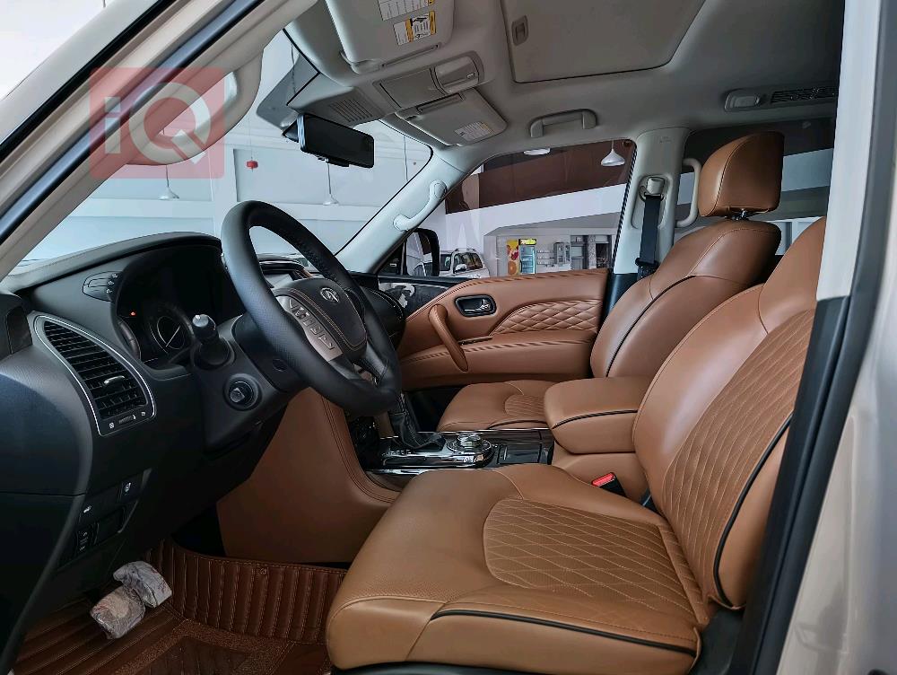 Infiniti QX80